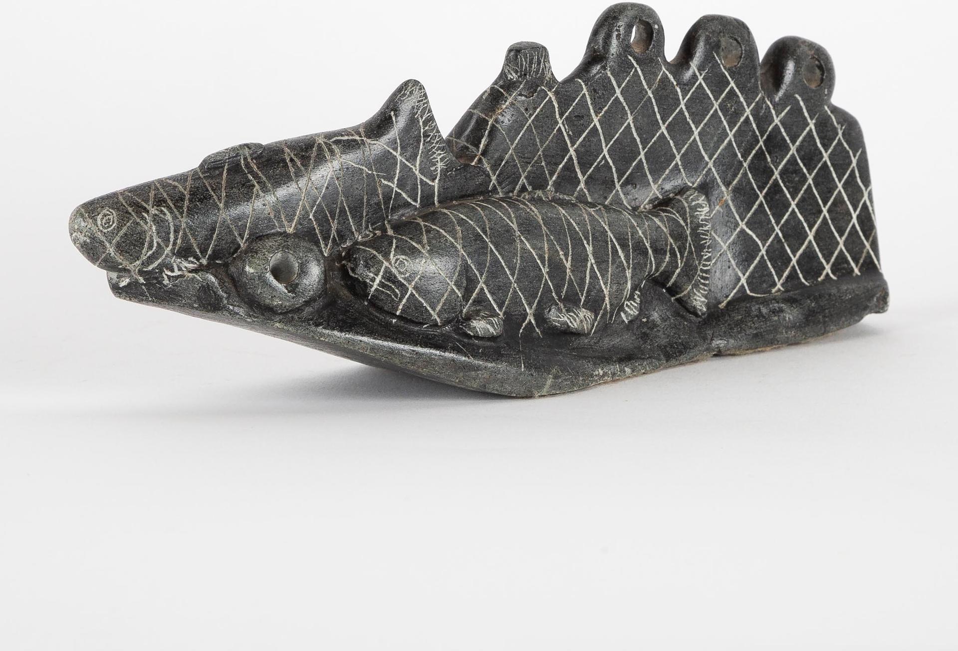 Davidialuk Alasua Amittu (1910-1976) - Fish In Net