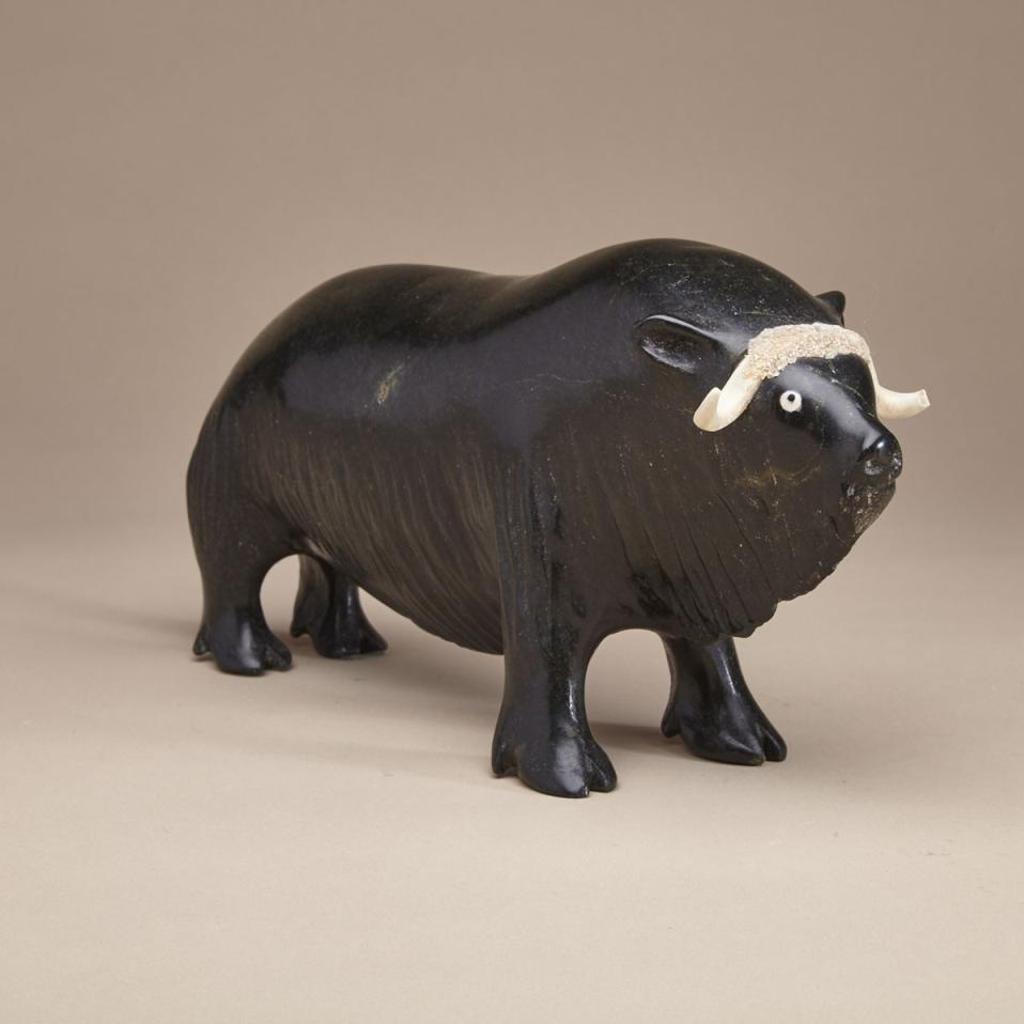 Nuveeya Ipellie (1920-2010) - Standing Musk Ox