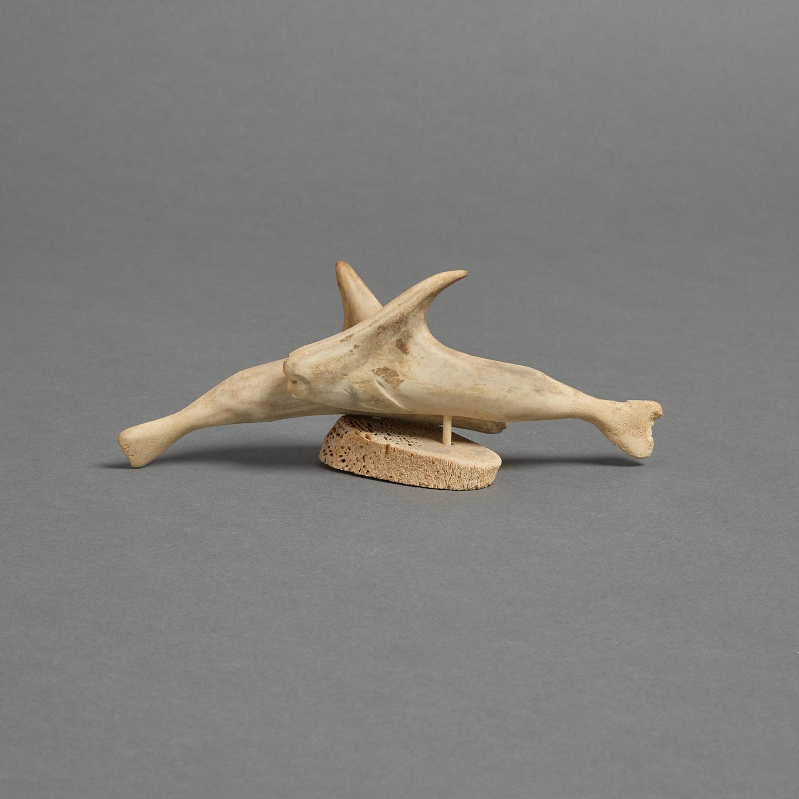 Esa Qillaq (1969) - Two Whales