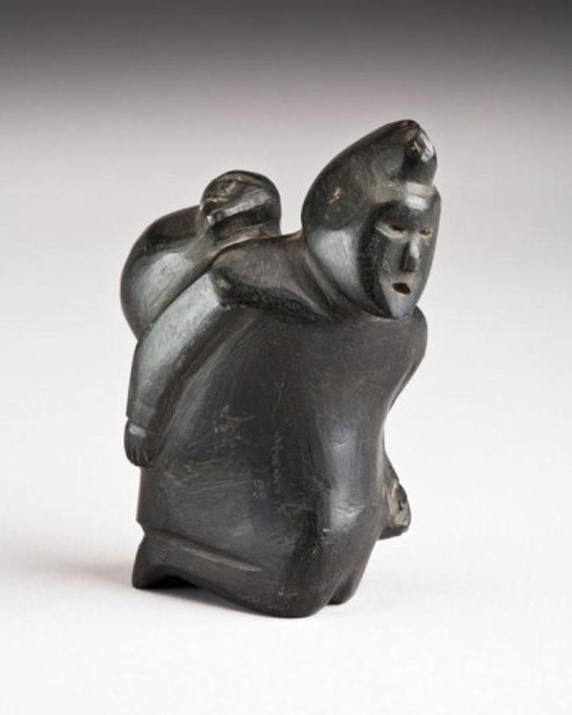 Yaha Angnayuinak (1907-1980) - Kneeling mother and child, ca. 1970