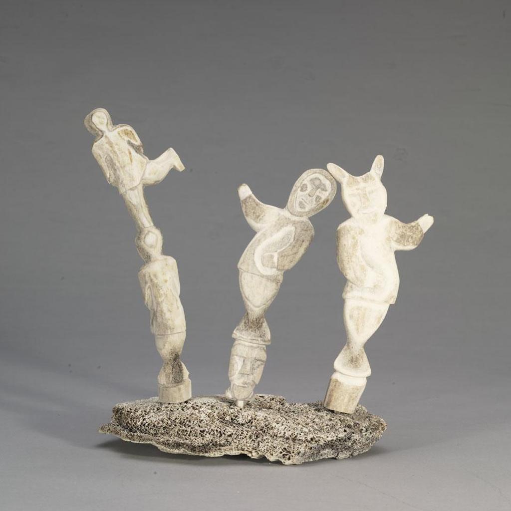 Kalluq Palituq (1944) - Figures On Base