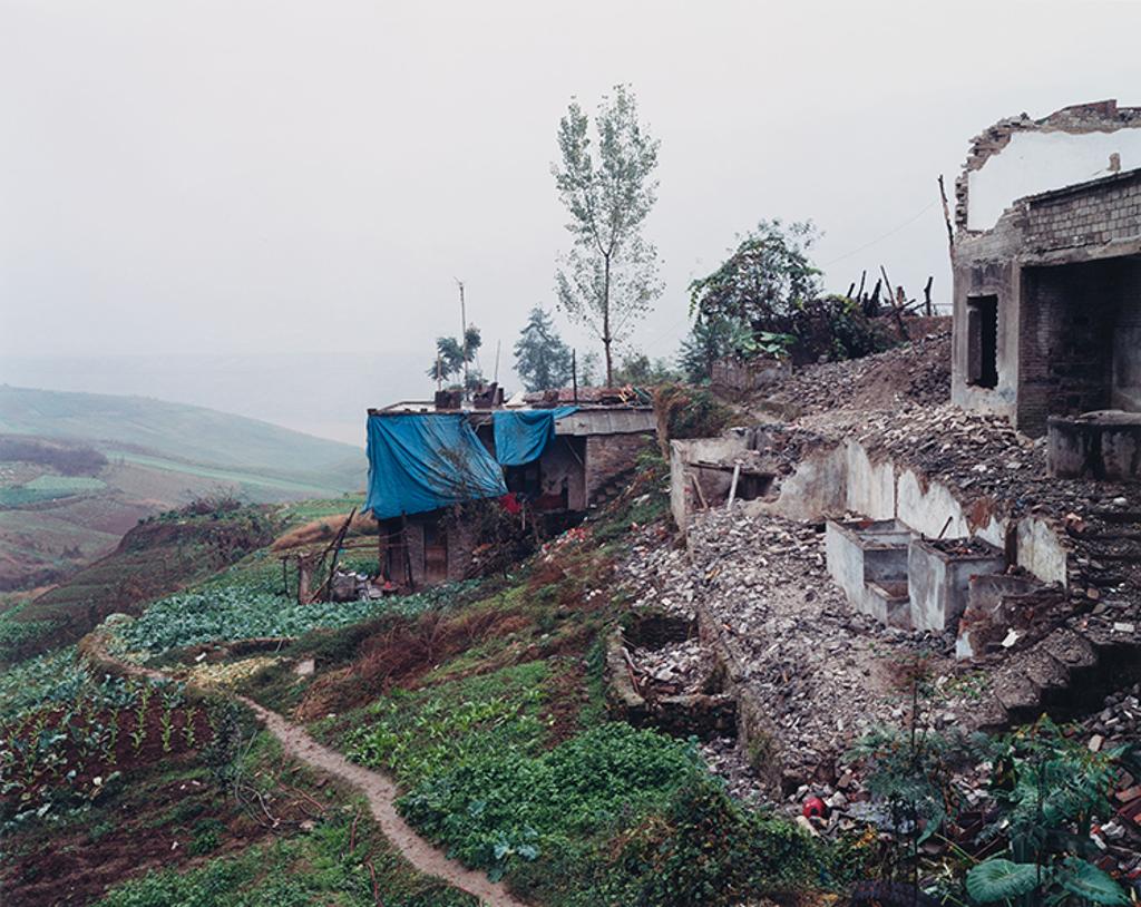 Edward Burtynsky (1955) - Wushan #2, Yangtze River, China