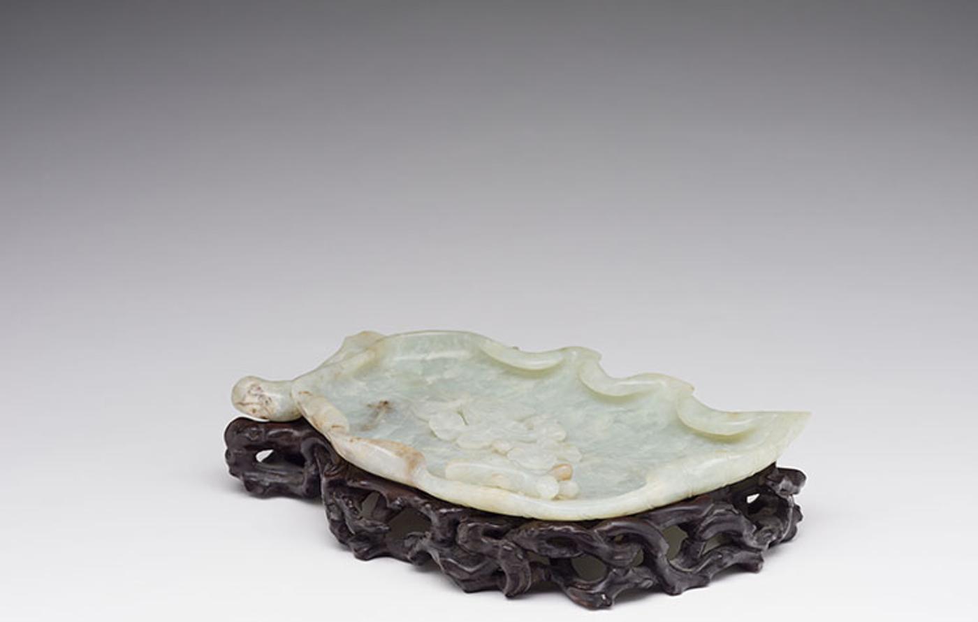 Chinese Art - A Chinese Jadeite Brushwasher, 19th/20th Century