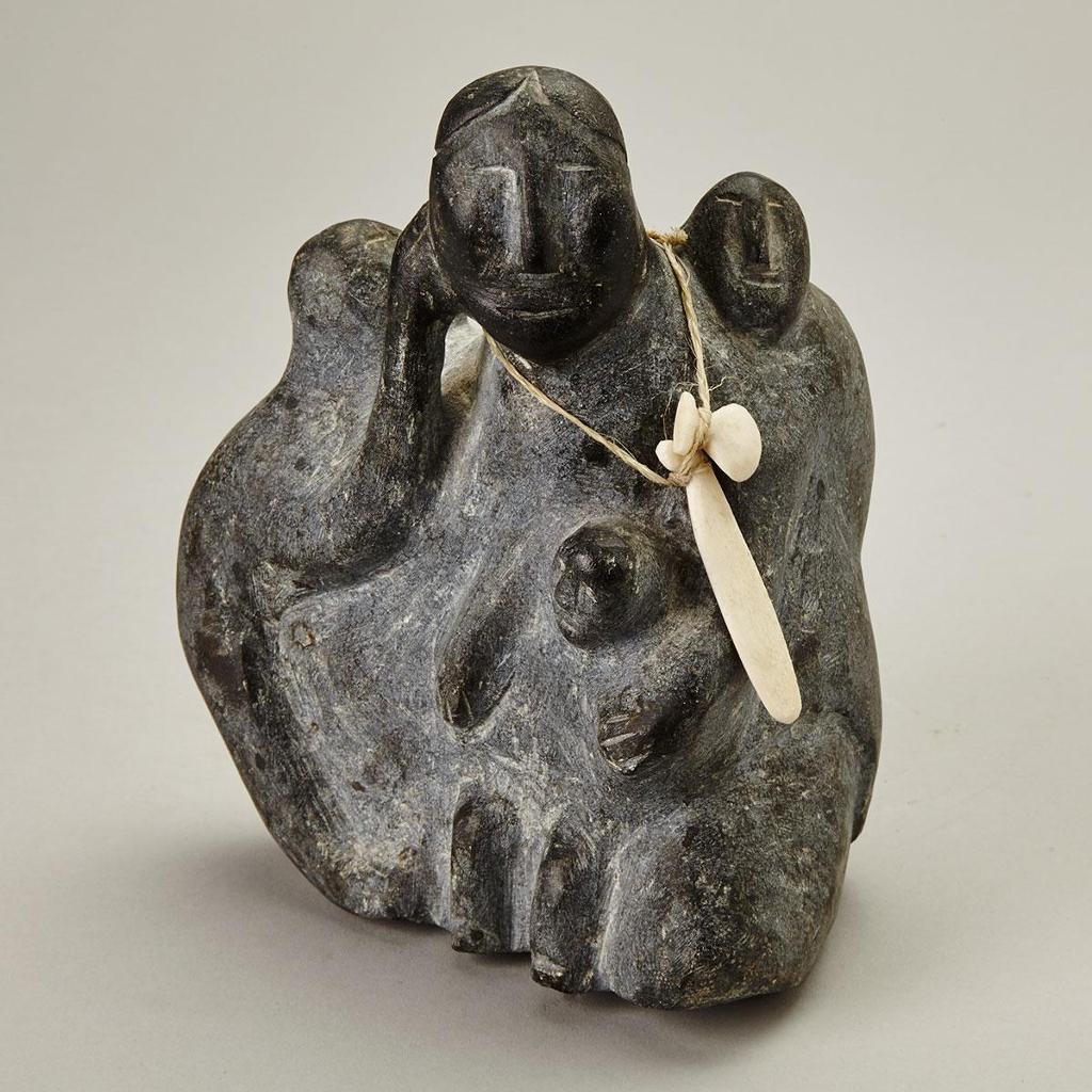 Elizabeth Nutaraaluk Aulatjut (1914-2002) - Inuit Family