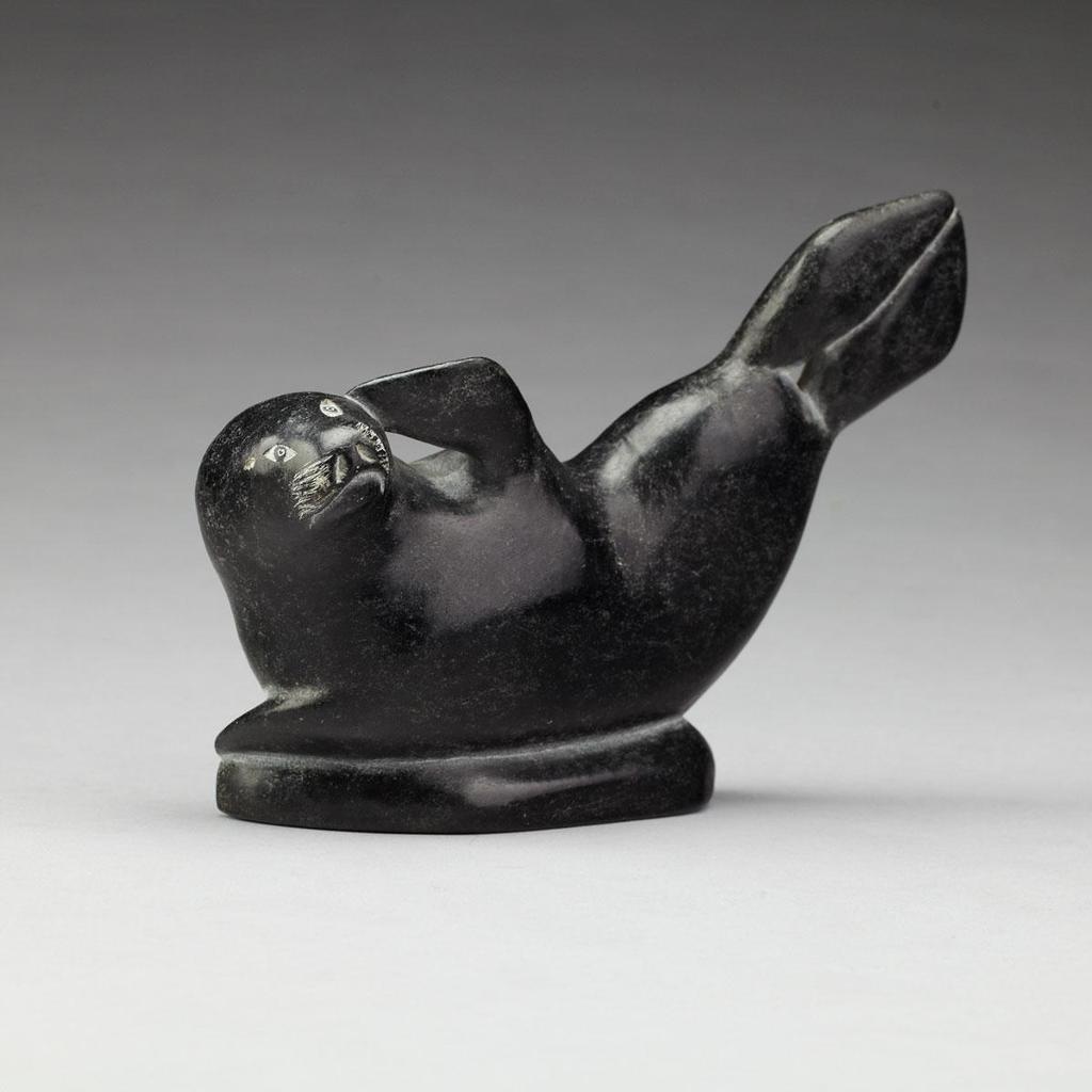 Lucassie Ammatuak - Saluting Seal