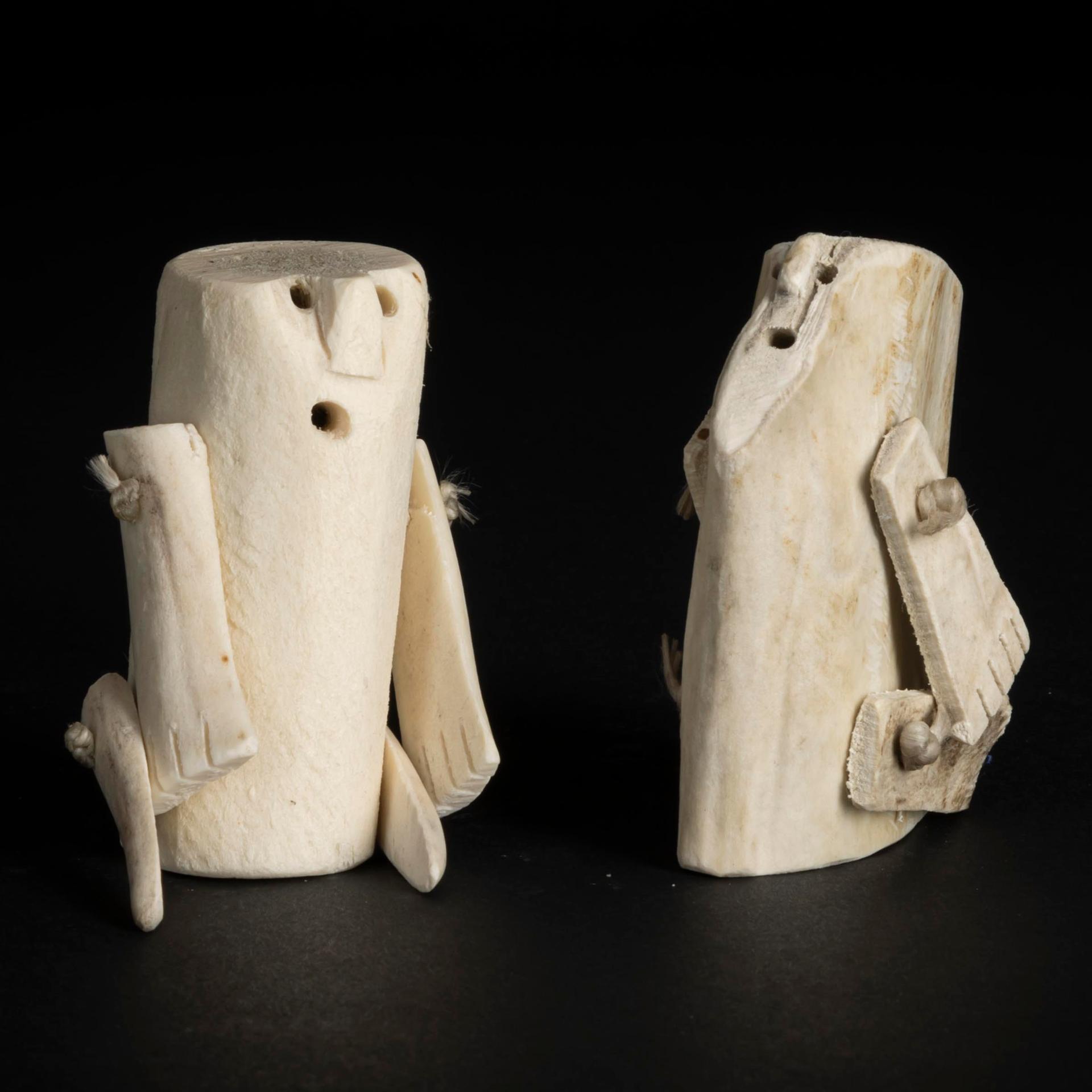 Luke Anowtalik (1932-2006) - Two Seated Figures