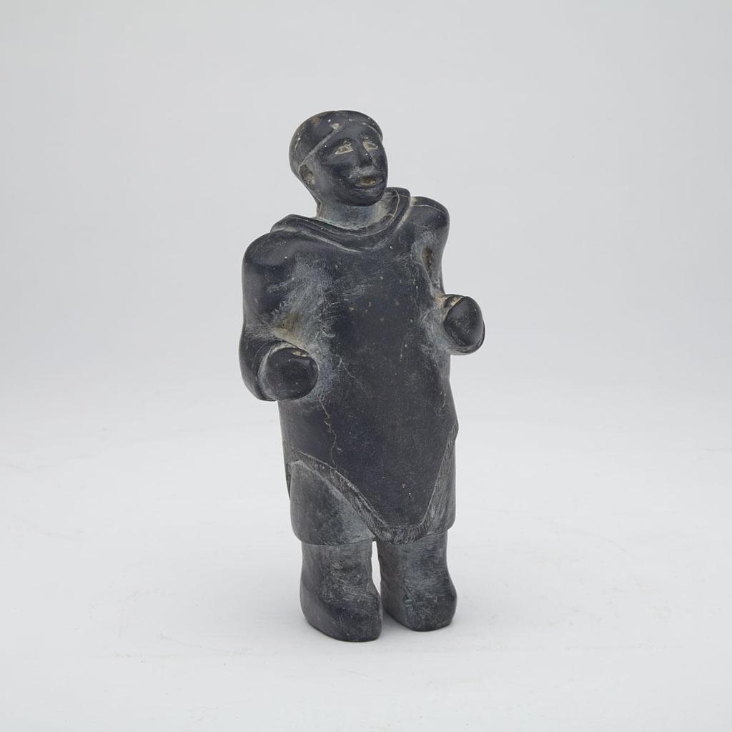 Qumak - Standing Woman In Amauti