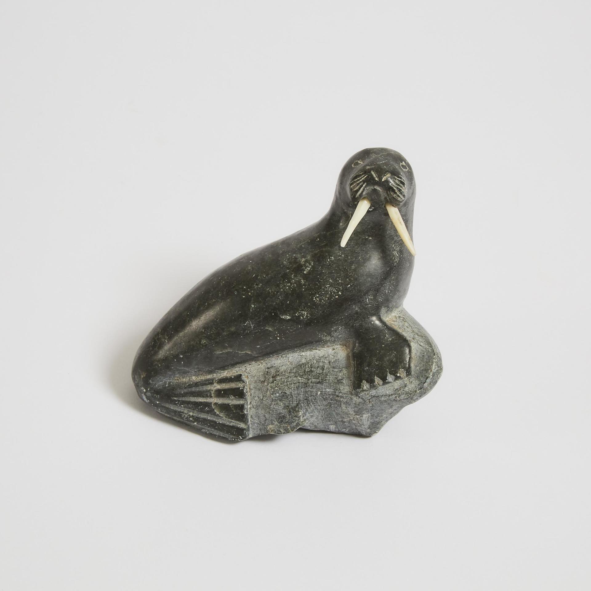 Bobby Quppaapik Tarkirk (1934) - Walrus