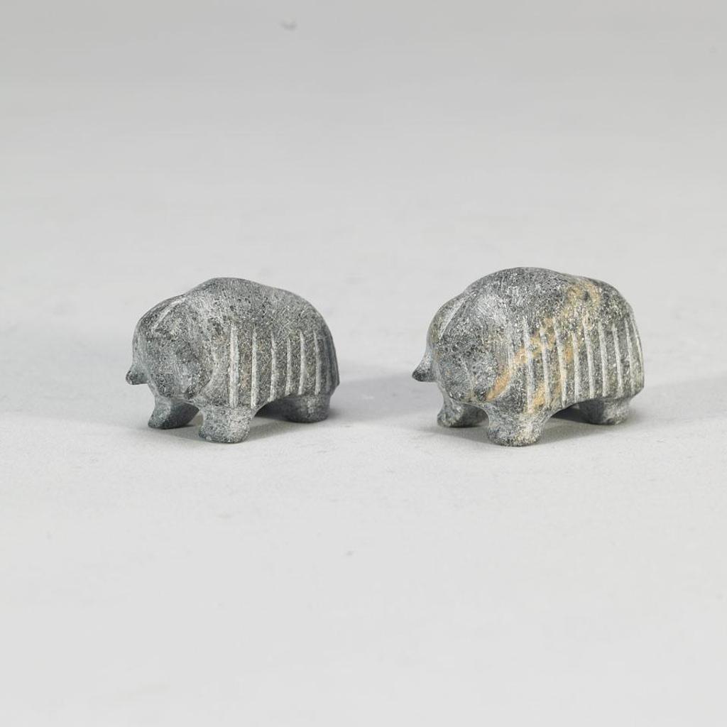 David Arnasungaaq (1964) - A Pair Of Musk Oxes