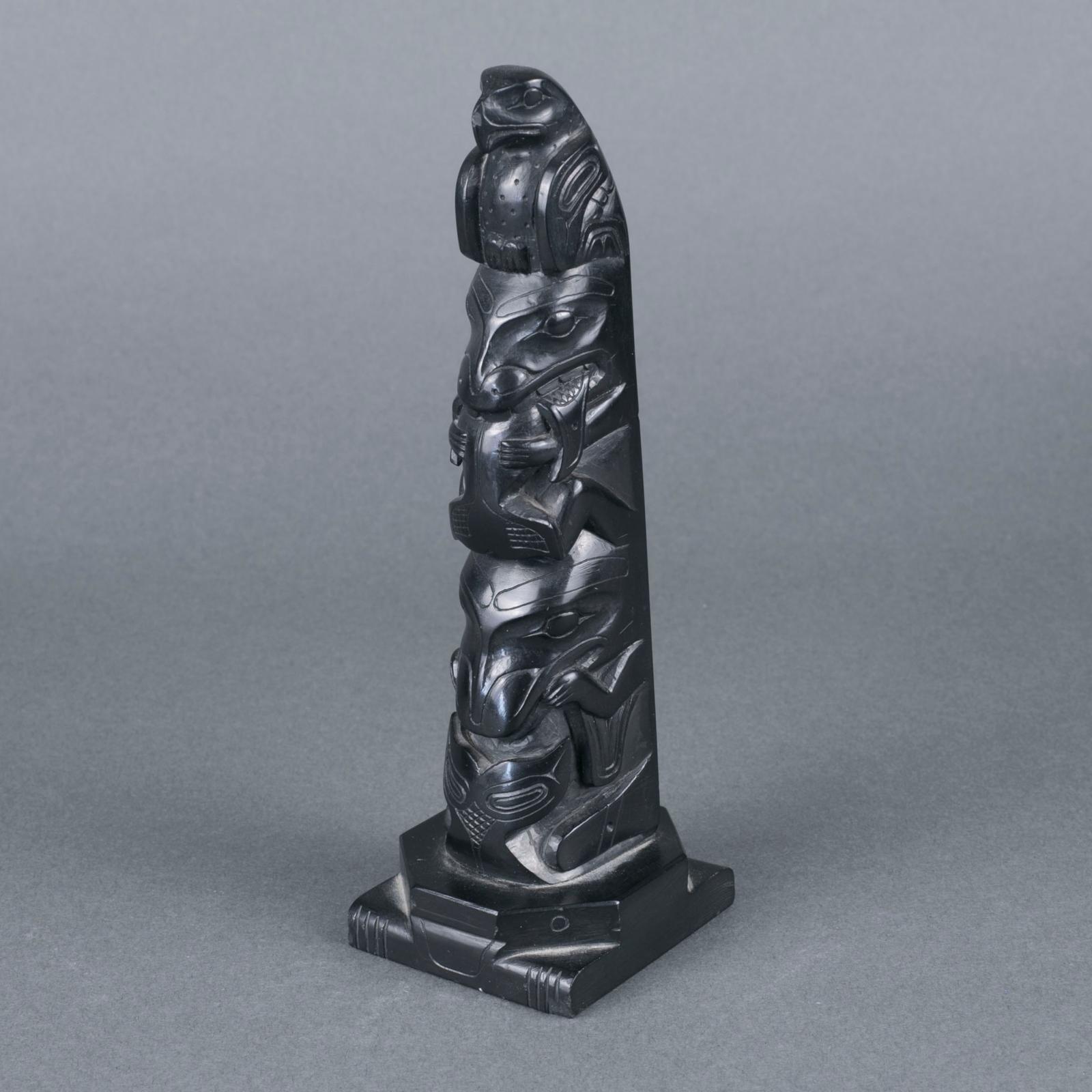 Ike Hans (1899-1961) - Totem