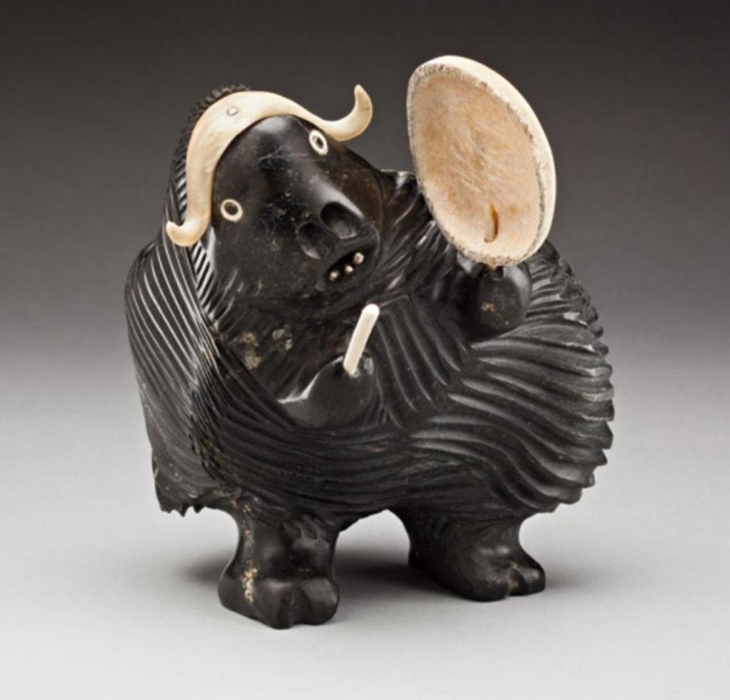 Judas Ullulaq (1937-1998) - Black stone, bone, muskox horn and ivory