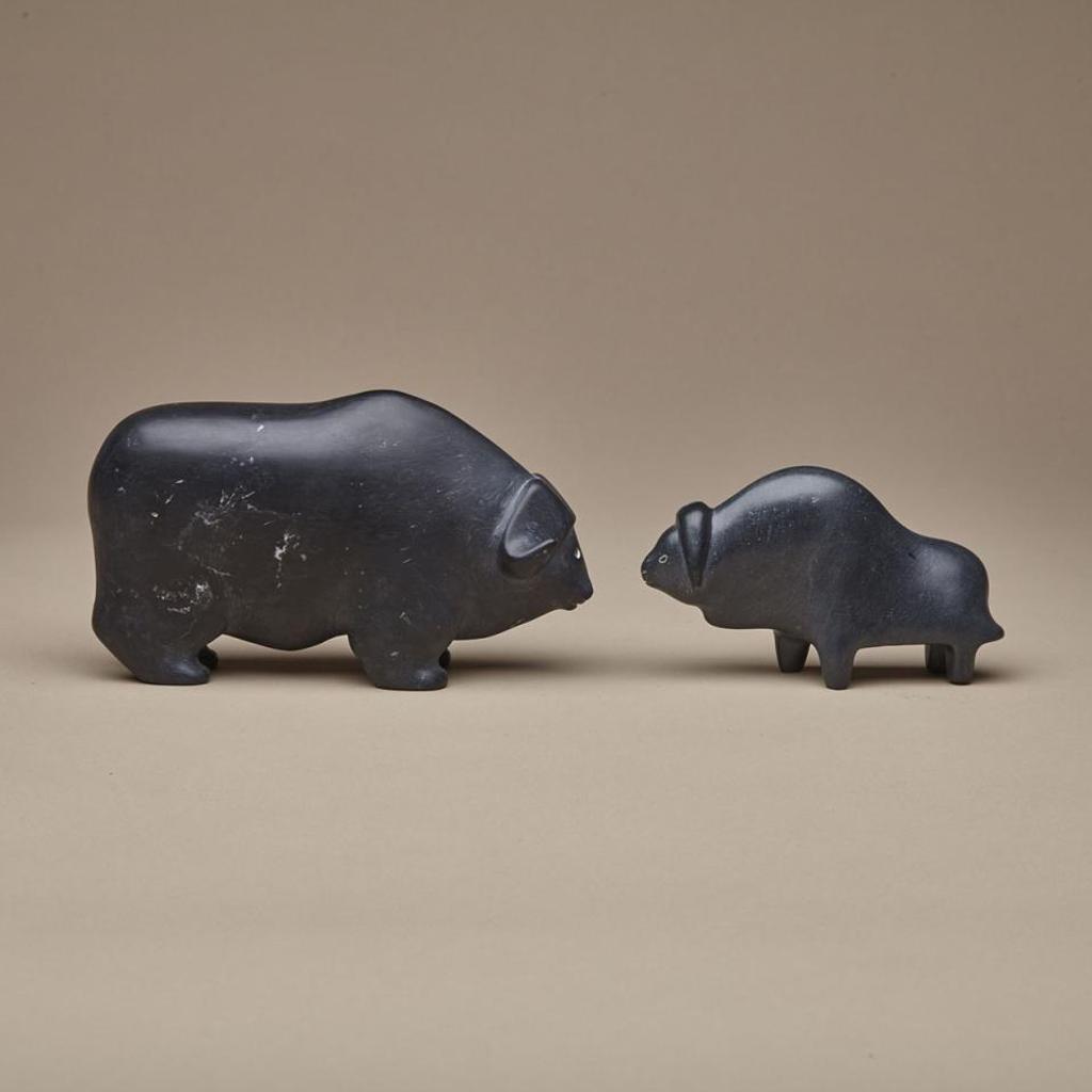 Gwen Tikhak (1959) - Two Musk Oxen