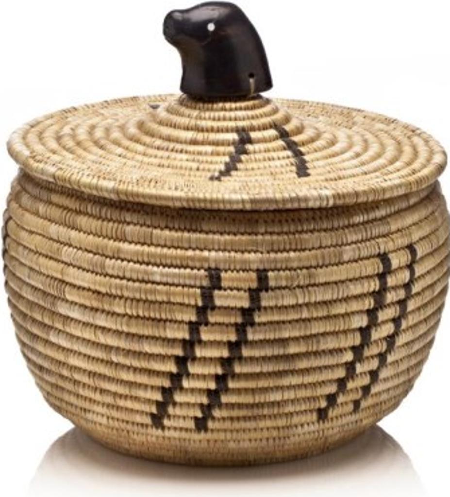 Elizabeth Amarualik (2002) - Lidded Grass Basket with Seal Finial
