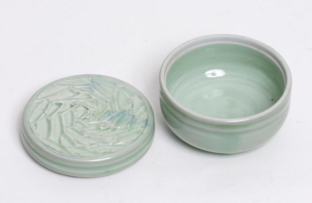 Jack Sures (1934-2018) - Lidded Bowl with Swirling Pattern