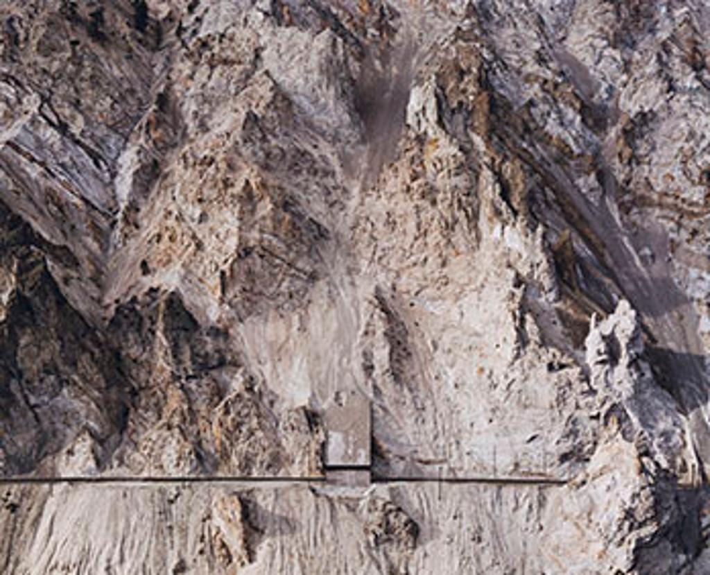 Edward Burtynsky (1955) - Railcuts #4, C.N. Track, Thompson River, British Columbia