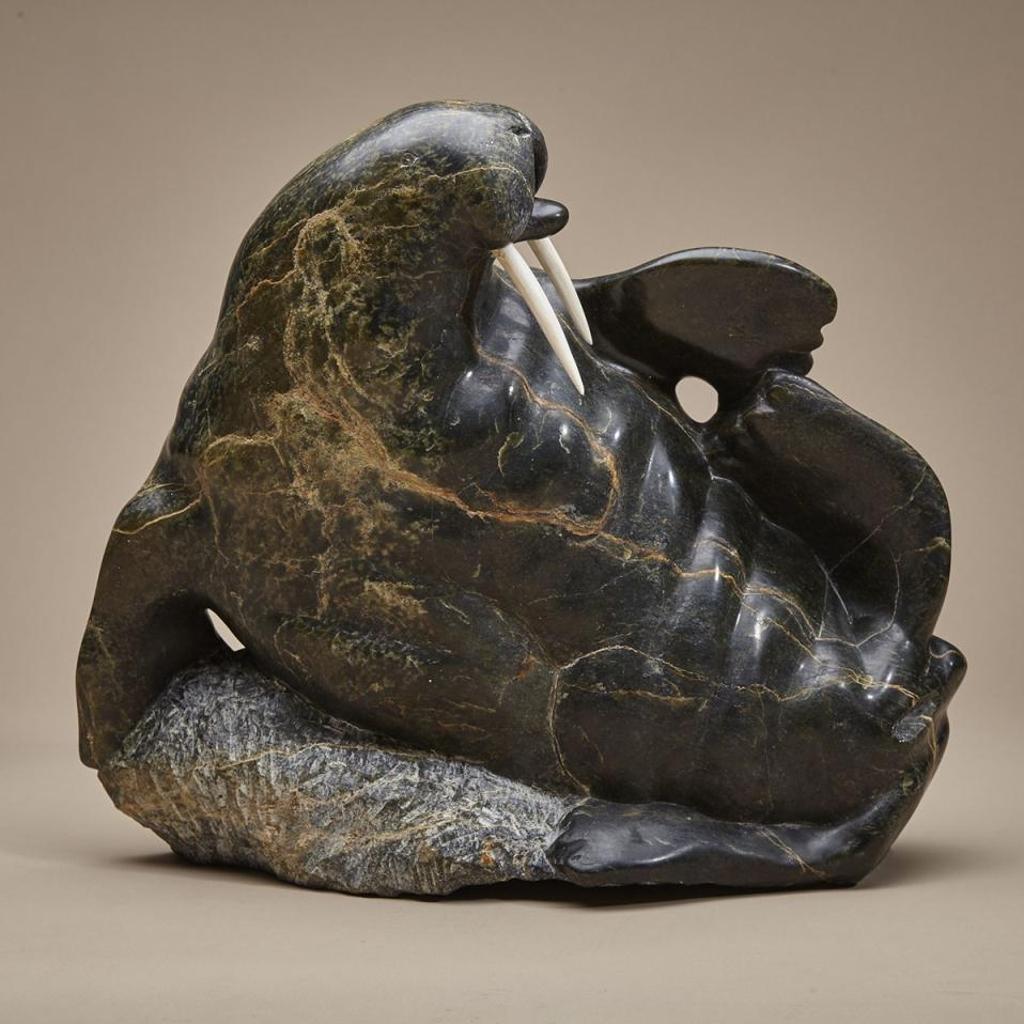 Nuna Parr (1949) - Playful Walrus
