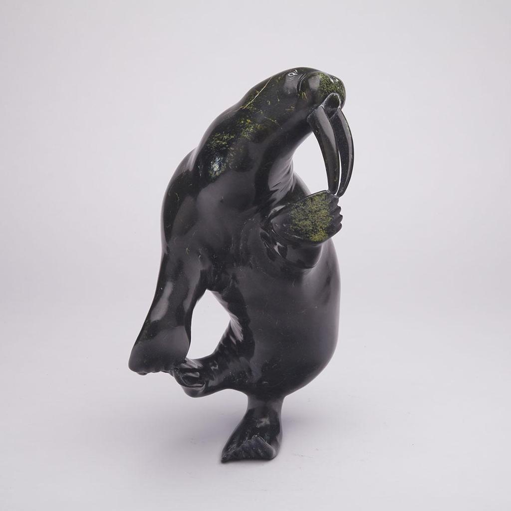 Henry Evaluardjuk (1923-2007) - Dancing Walrus