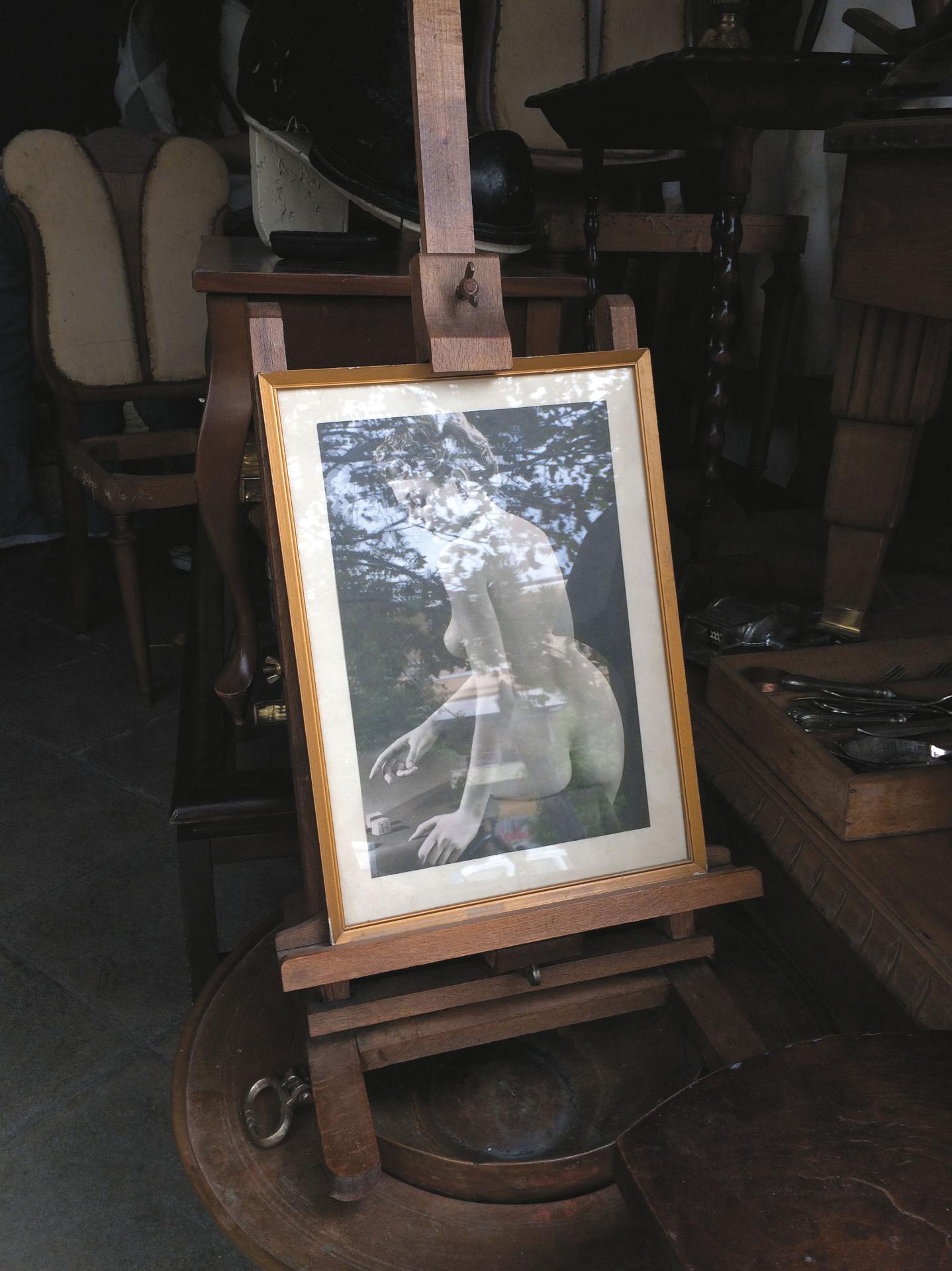 Celia Perrin Sidarous - Bazaar nude, photographe inconnu, Athènes, 2015-2020