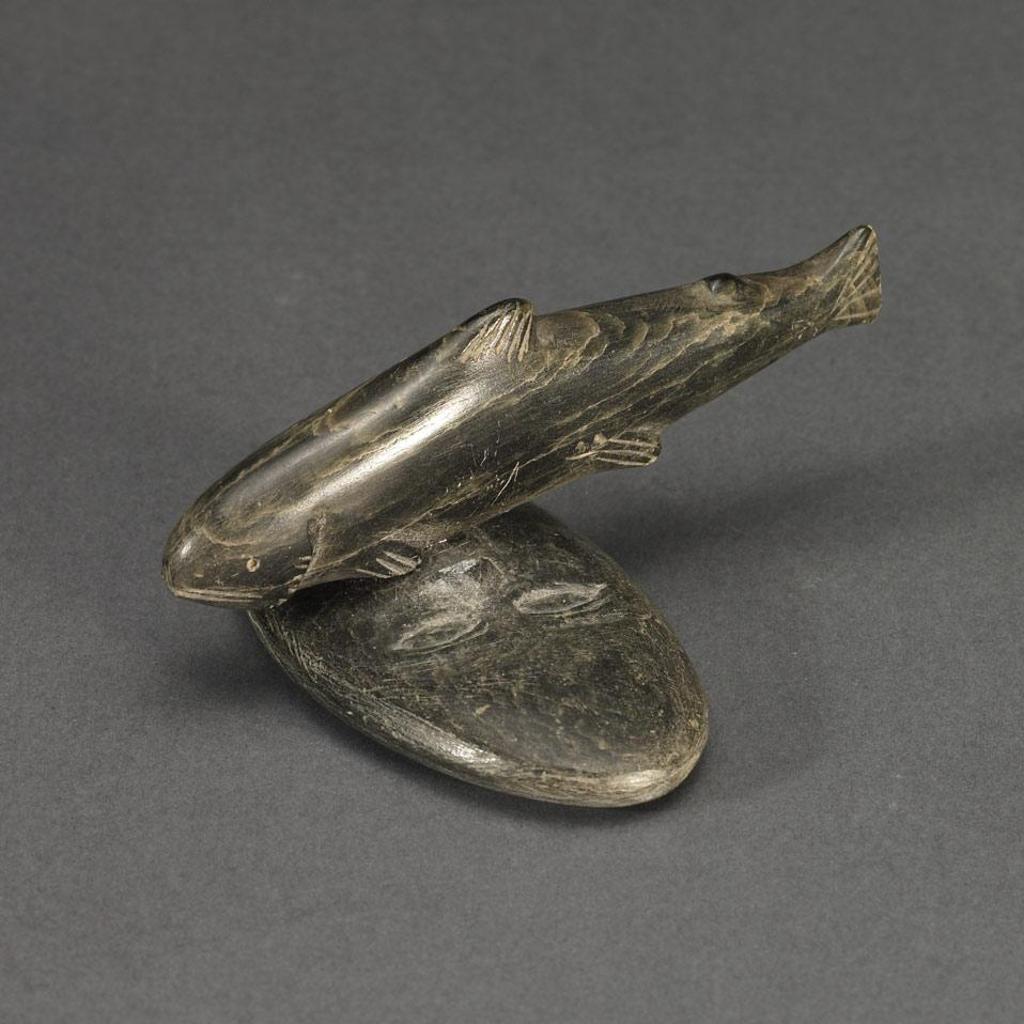 Aggiuq Takunaraq (1911) - Face With Fish
