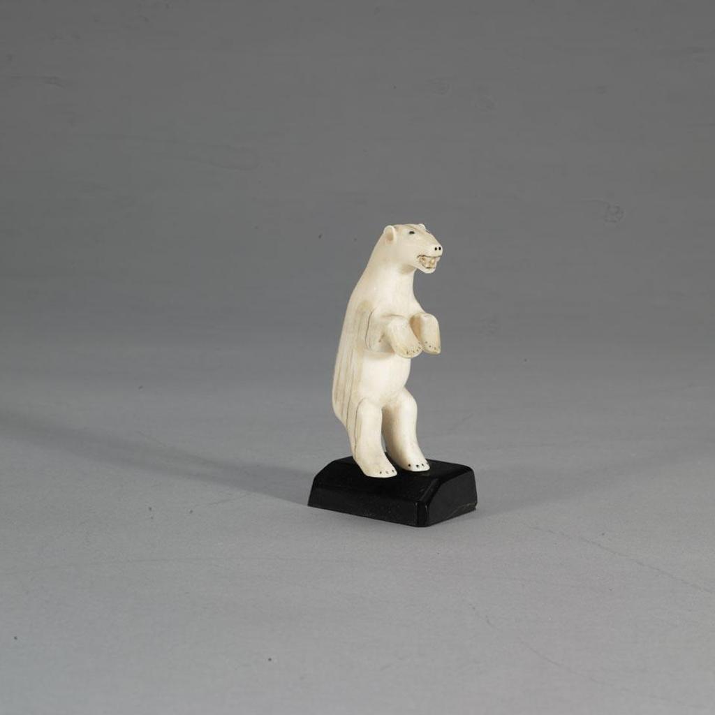 Maleeto - Standing Bear On Base