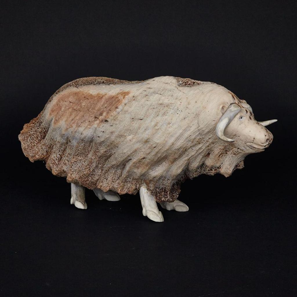Manasie Akpaliapik (1955) - Wind Swept Musk Ox