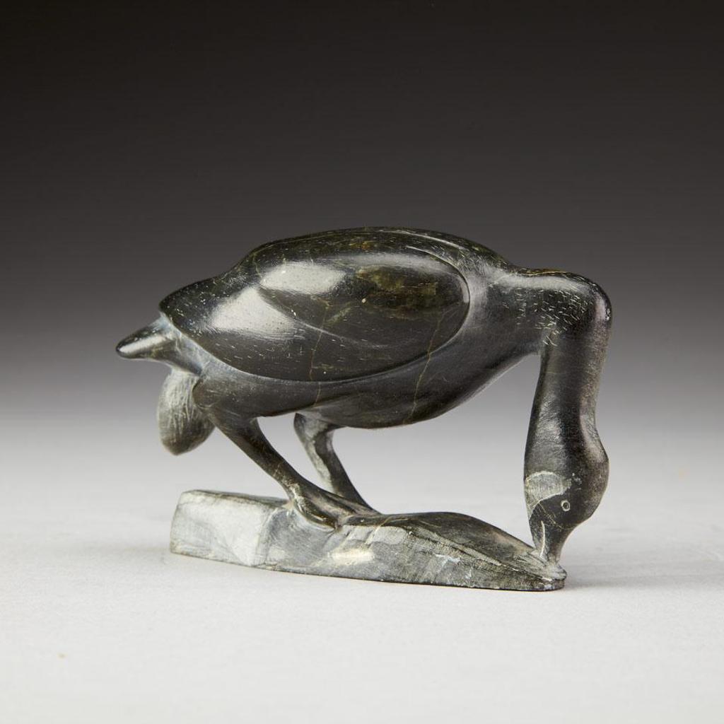 Davidialuk Alasua Amittu (1910-1976) - Goose Laying An Egg