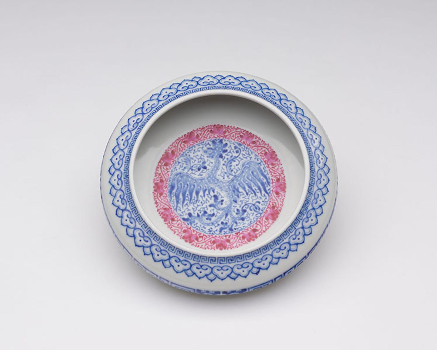 Chinese Art - A Well-Painted Chinese Famille Rose 'Phoenix' Brushwasher, Qianlong Yuzhi Mark, Republican Period