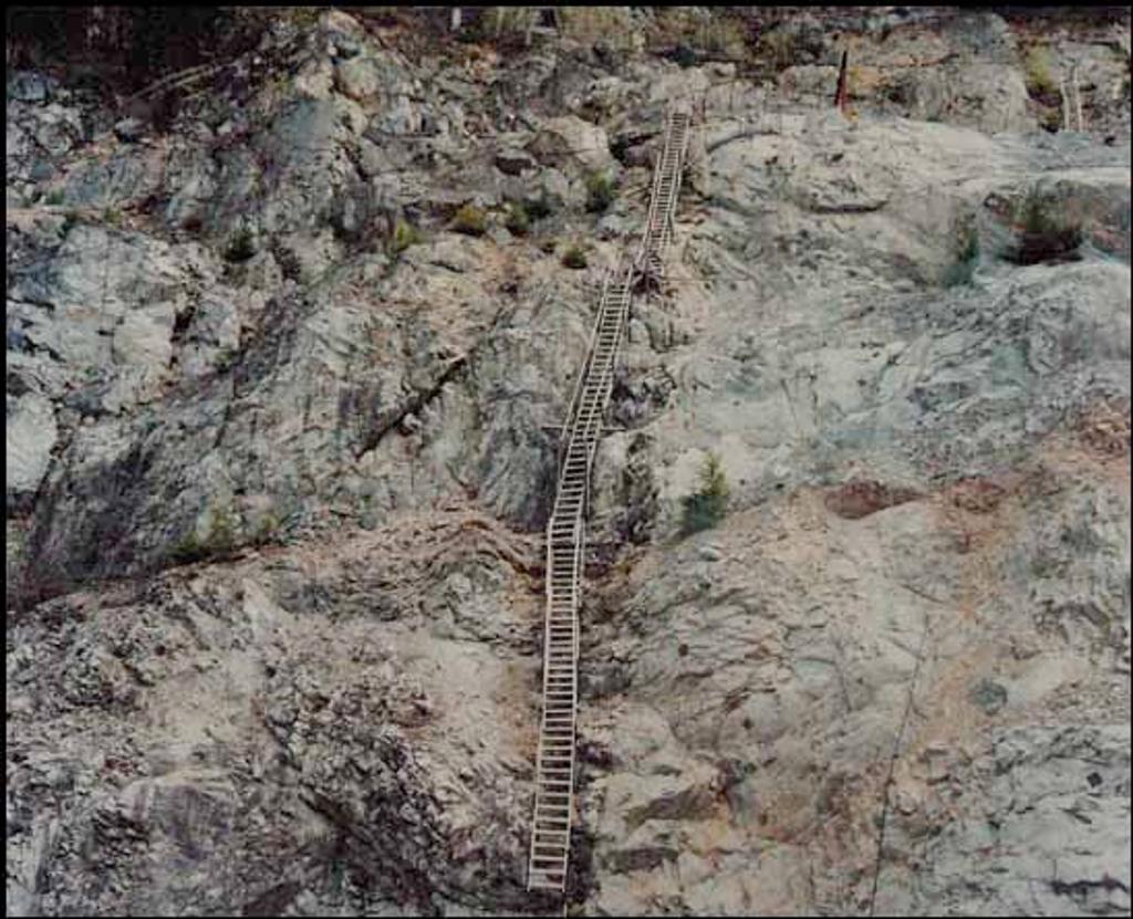 Edward Burtynsky (1955) - The Carrara Marble Quarries