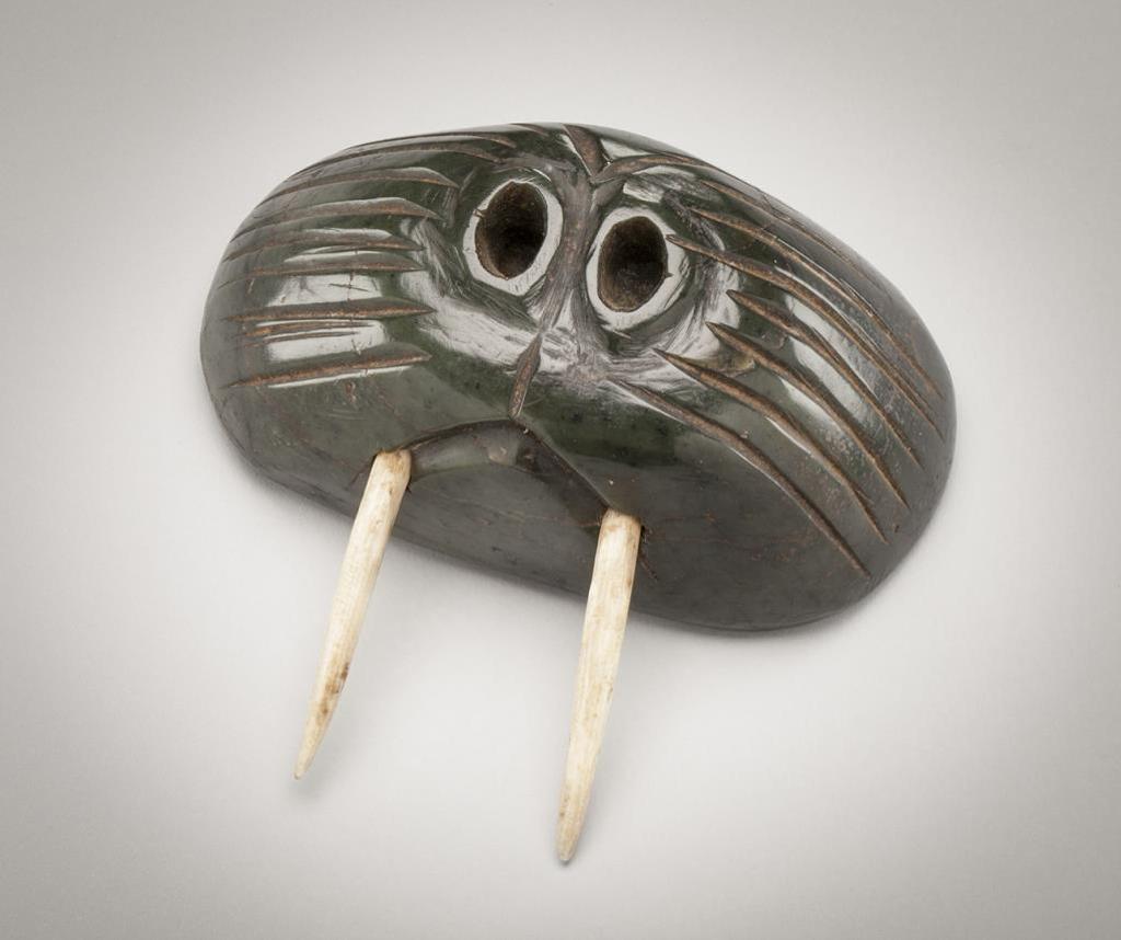 Conlucy Niviaxie (1940) - Walrus Emerging from the Water
