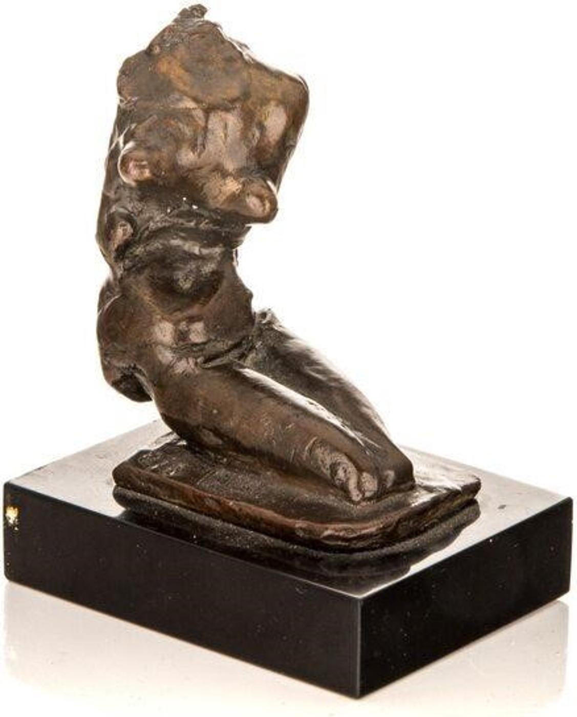 Reg Butler (1931-1981) - Bronze nude on a black marble base. Cast by French bronze maker Claude Valsuani after work by Reg Butler. Stamped 'Cire Perdue C. Valsuani' to the base