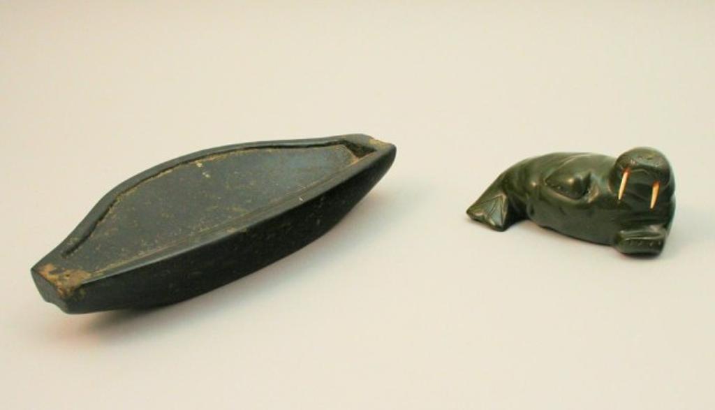 Tommy Kooneeloosie - Green Stone Carving of a Walrus