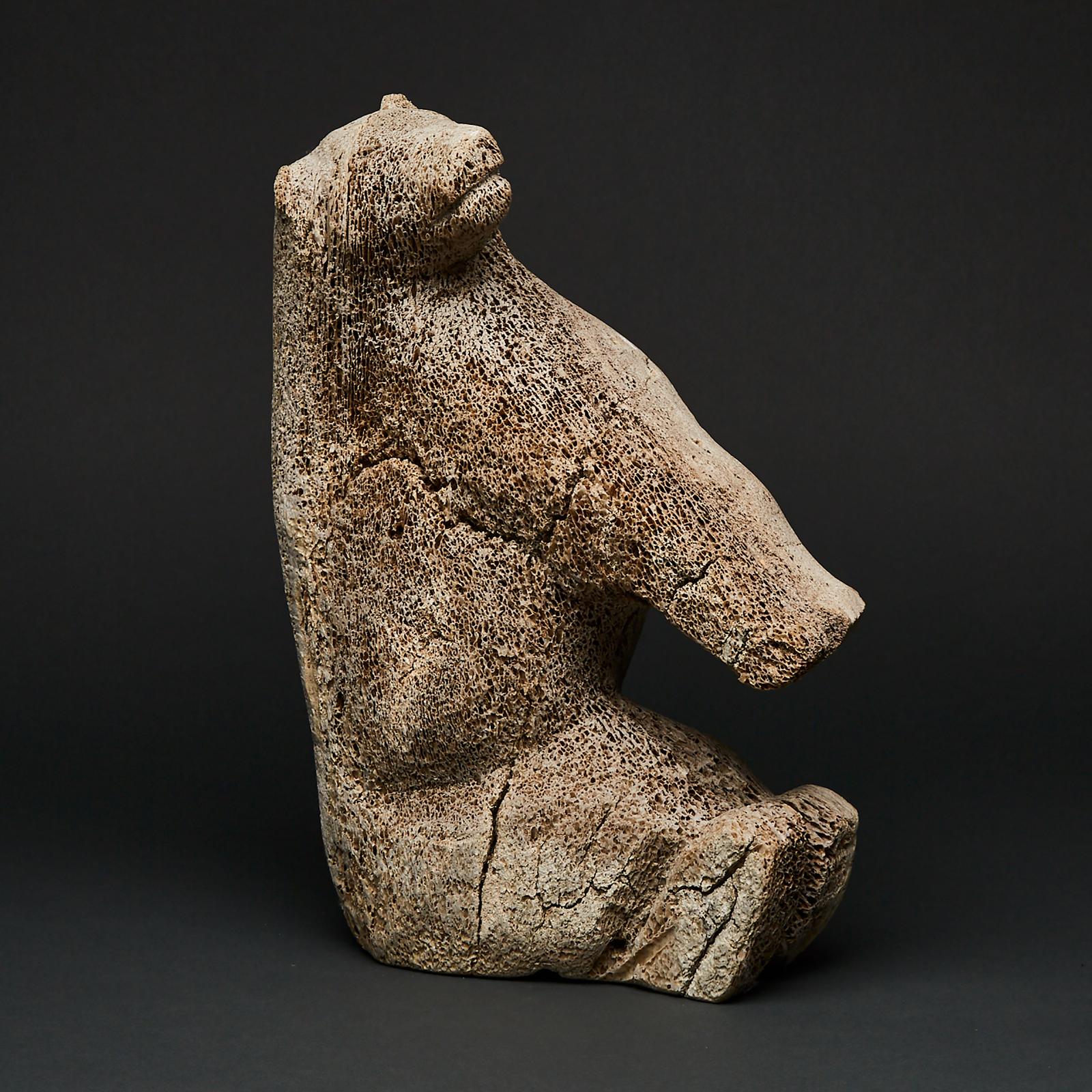 Appa Josephie (1945) - Seated Polar Bear