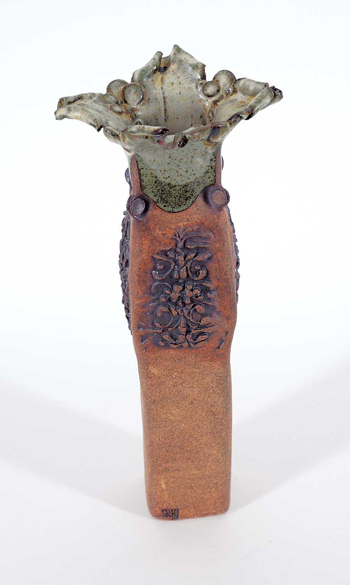 Edward Drahanchuk (1939) - Untitled - Tall Vase with Blooming Opening