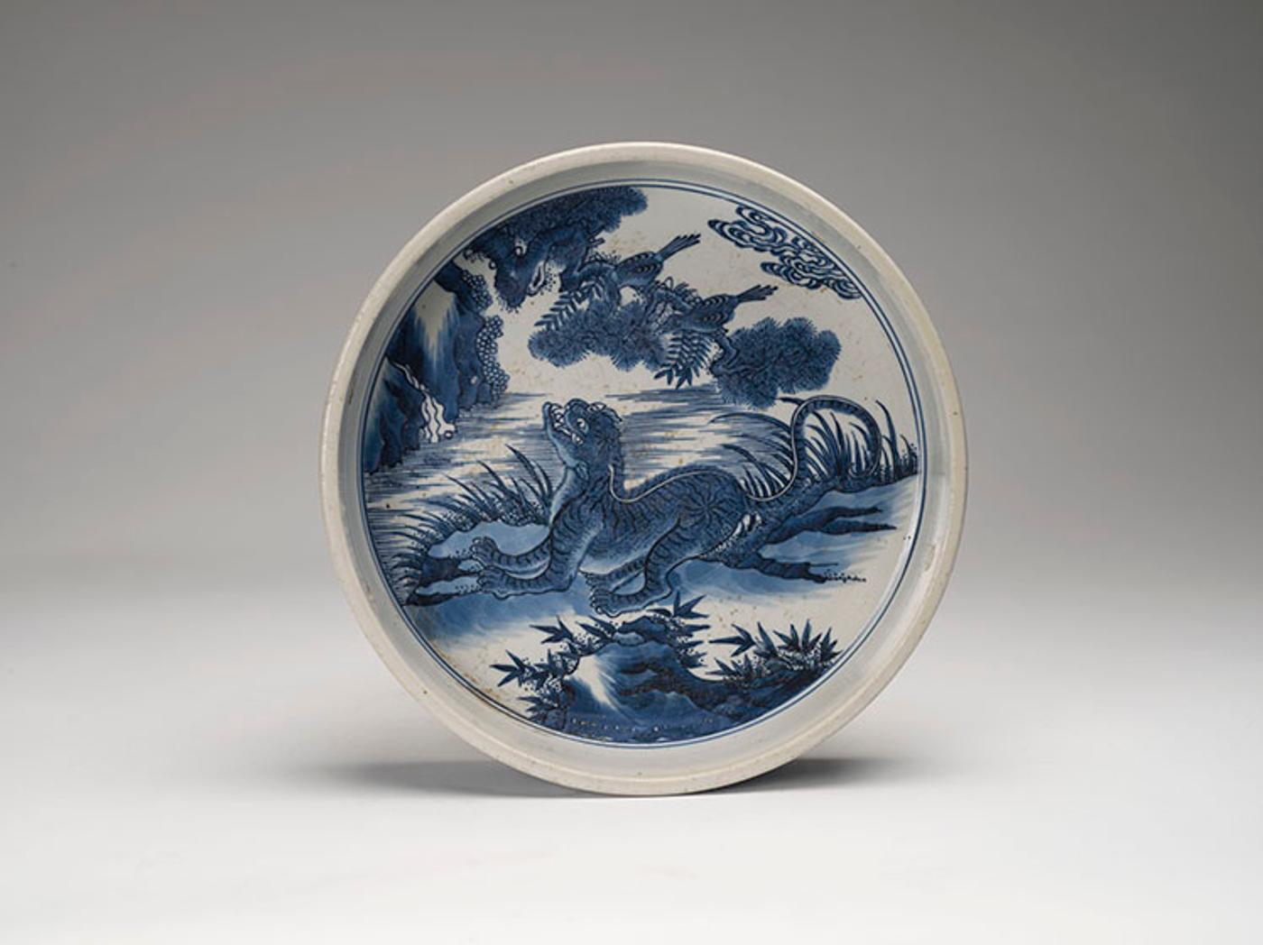 Chinese Art - A Chinese Blue and White 'Tiger and Magpie' Circular Tripod Basin, Republican Period