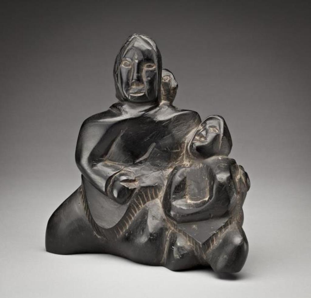 Marie Kuunnuaq (1933-1990) - Mother and Children, 1980