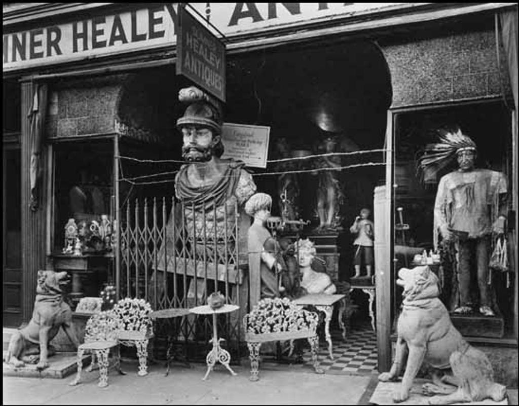 Berenice Abbott (1898-1991) - Sumner Healy Antique Shop, New York