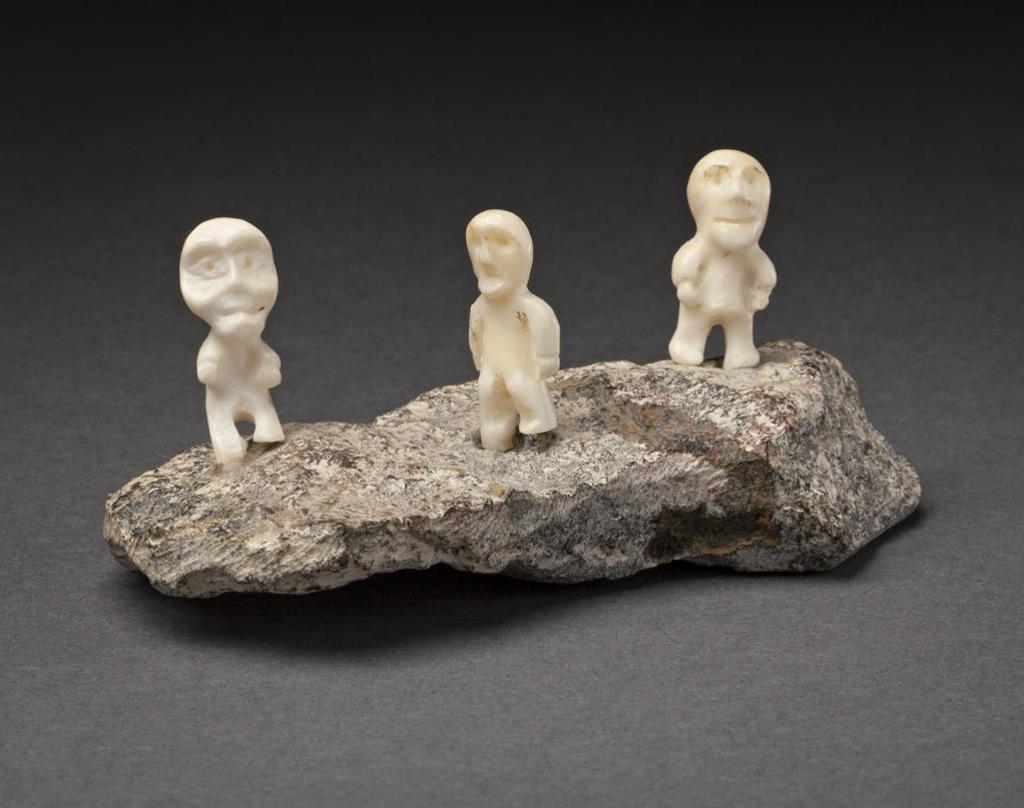 Mark Tungilik (1913-1986) - ivory and stone