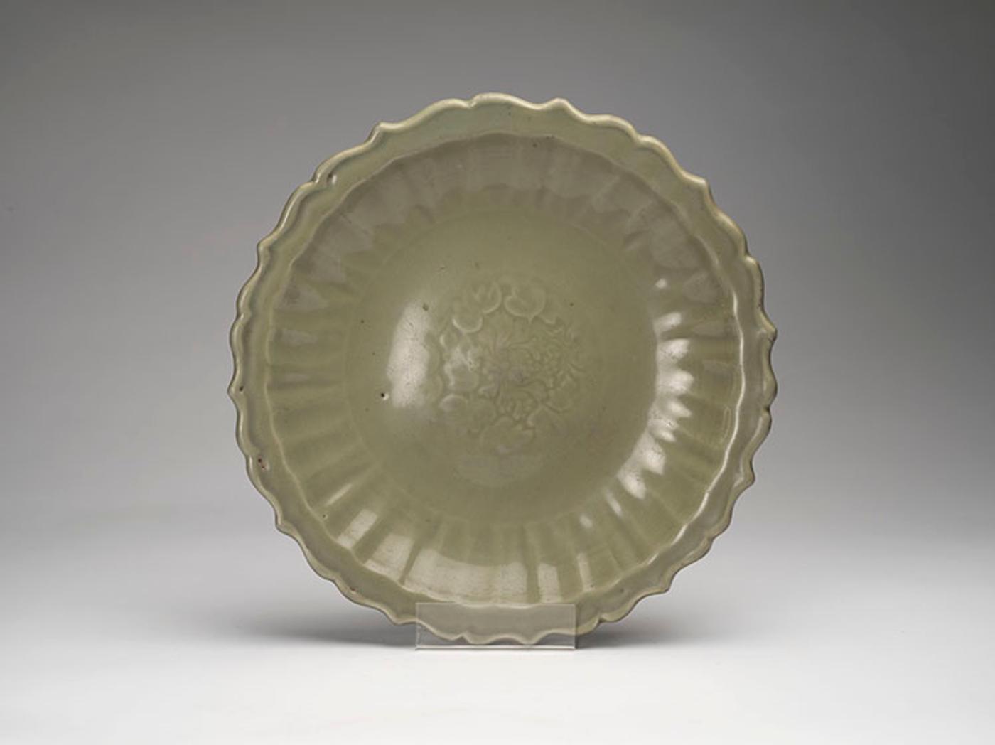 Chinese Art - A Chinese Longquan Celadon Barbed-Rim Dish, Ming Dynasty, 15th/16th Century