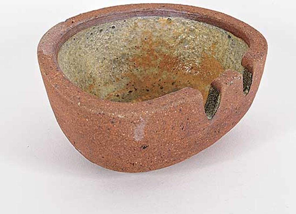 Edward Drahanchuk (1939) - Untitled - Ashtray with Olive and Orange Glaze