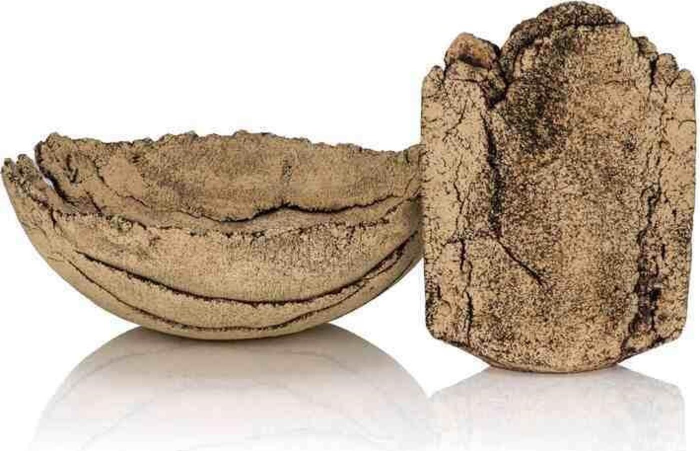 Yvette Mintzberg (1941) - A raku bowl with overlapping cream bark features