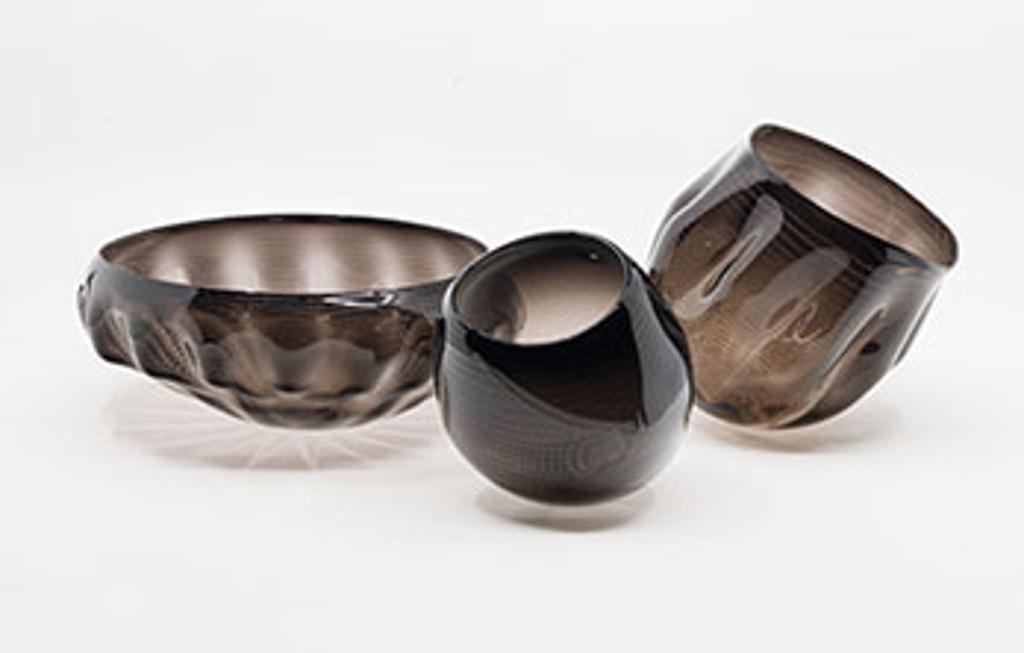 Dale Chihuly (1941) - Three Glass Bowls