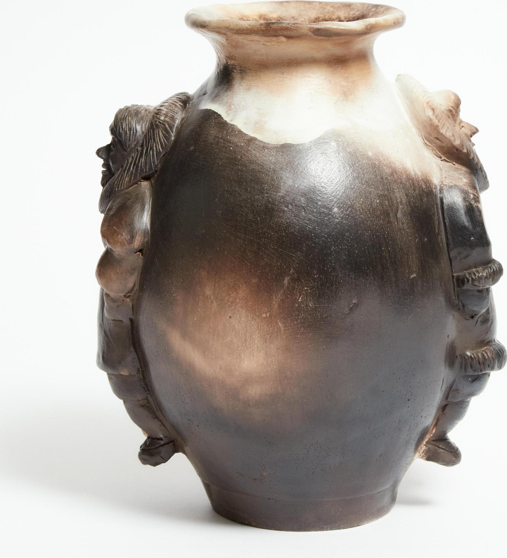 Yvo Samgushak Mangelik (1942) - Vase With Inuk Couple