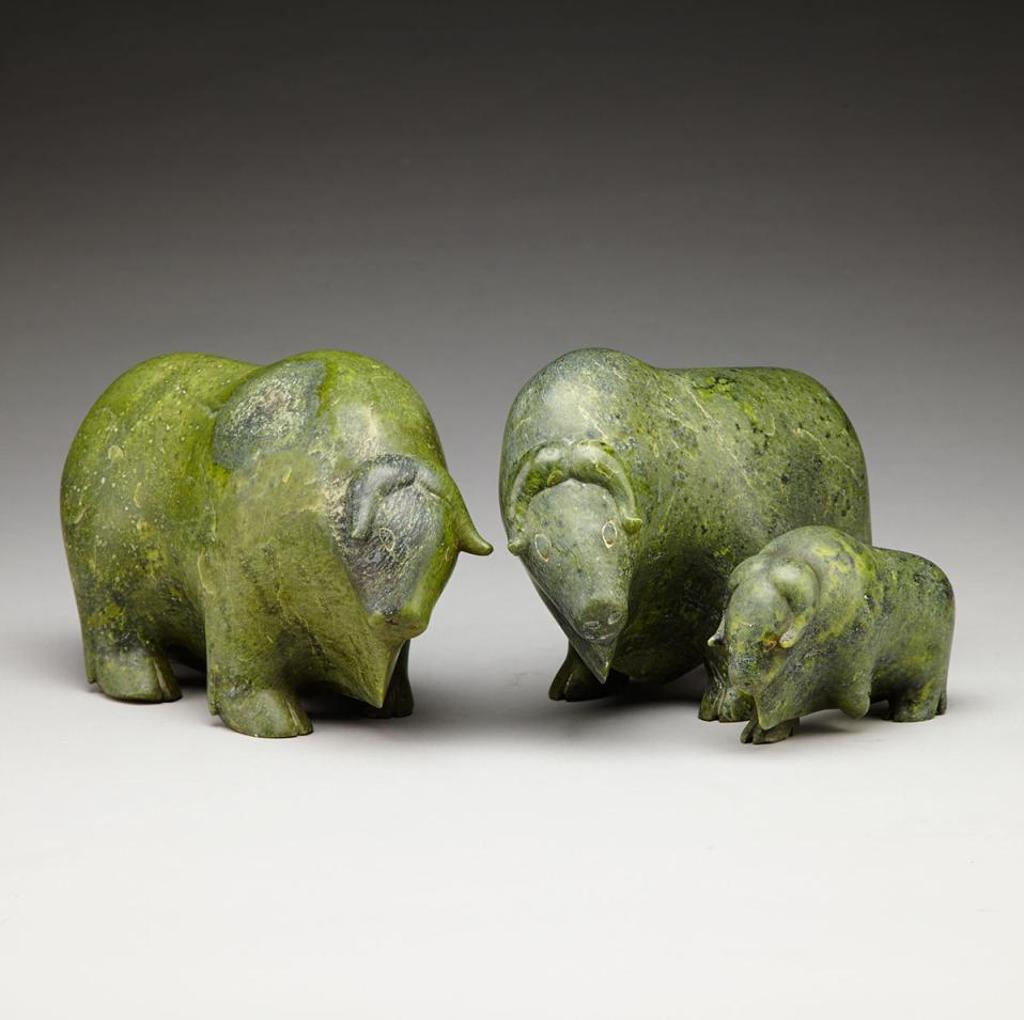 Paulassie Pootoogook (1927-2006) - A Family Of Musk Oxen