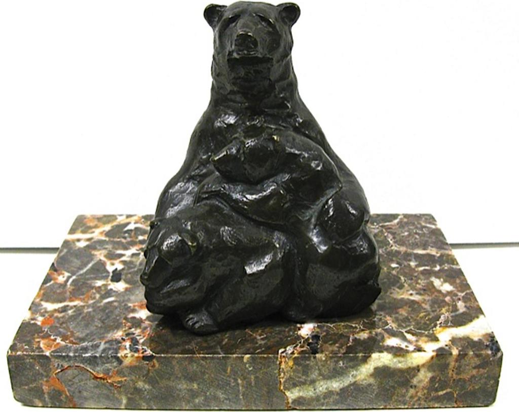 Siegfried - Mother Bear And Cubs