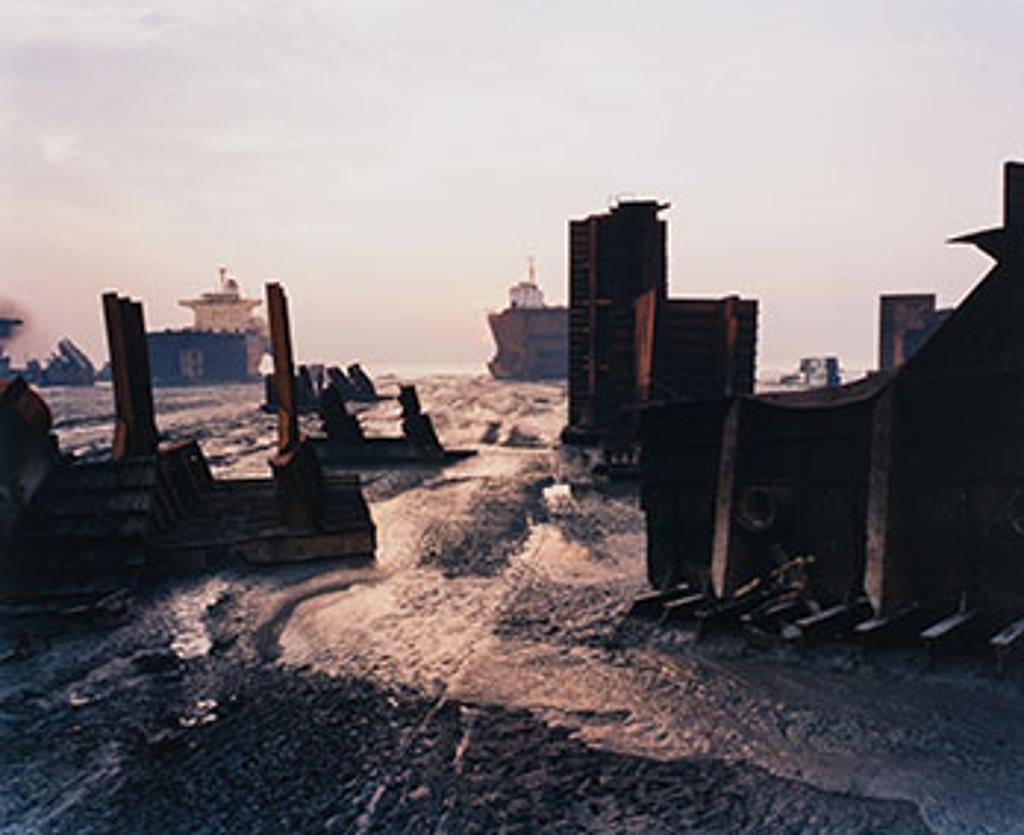 Edward Burtynsky (1955) - Shipbreaking #13, Chittagong, Bangladesh