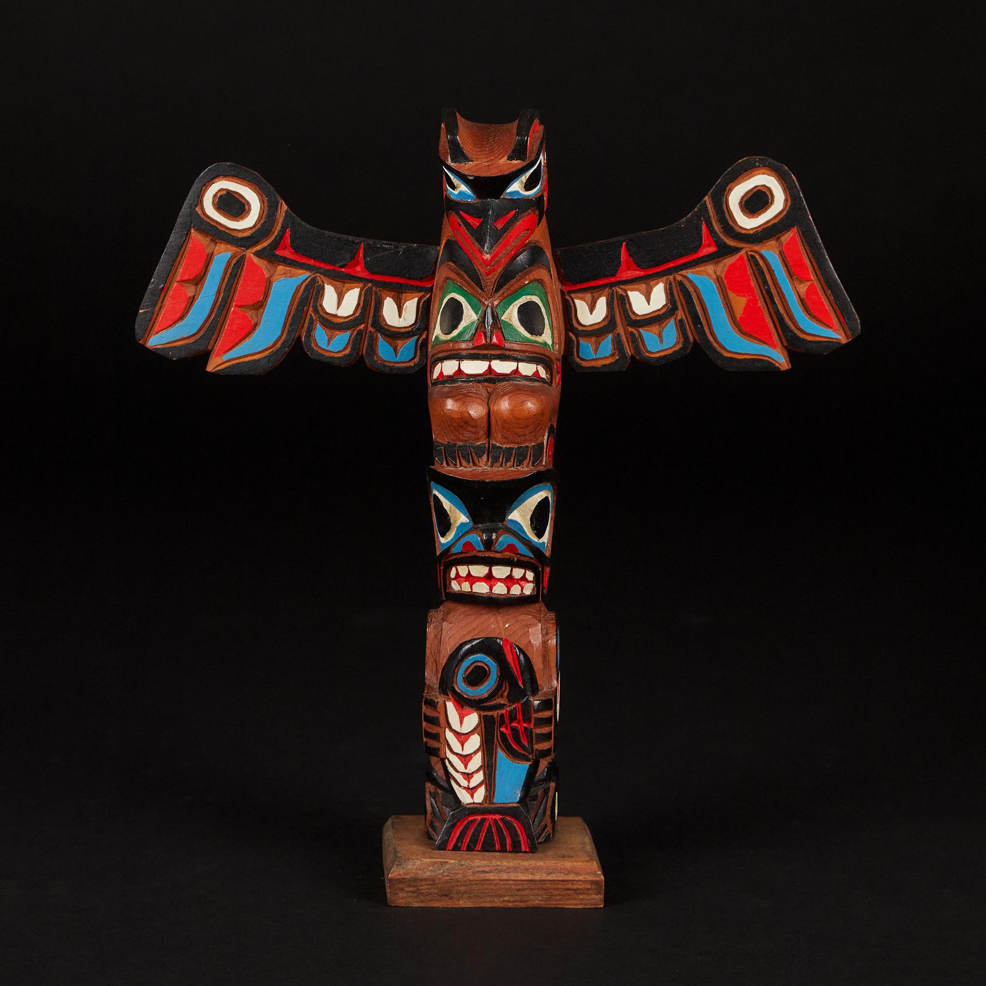 Marlin Alphonse - Thunderbird Model Totem Pole