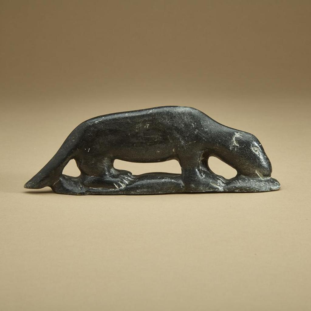 Thomassie Kudluk (1910-1989) - Weasel Feeding