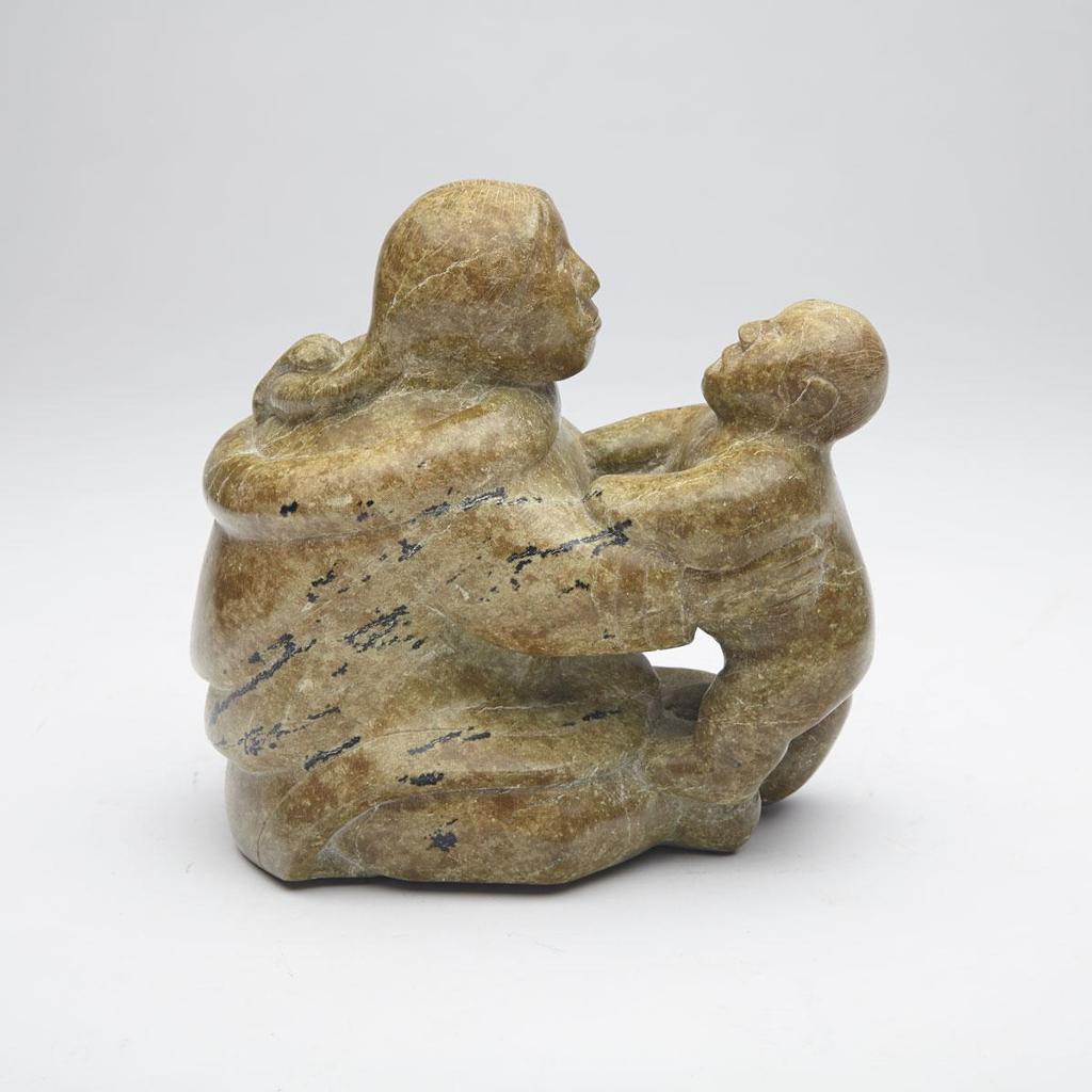Utye (1924) - Mother Playing With Child