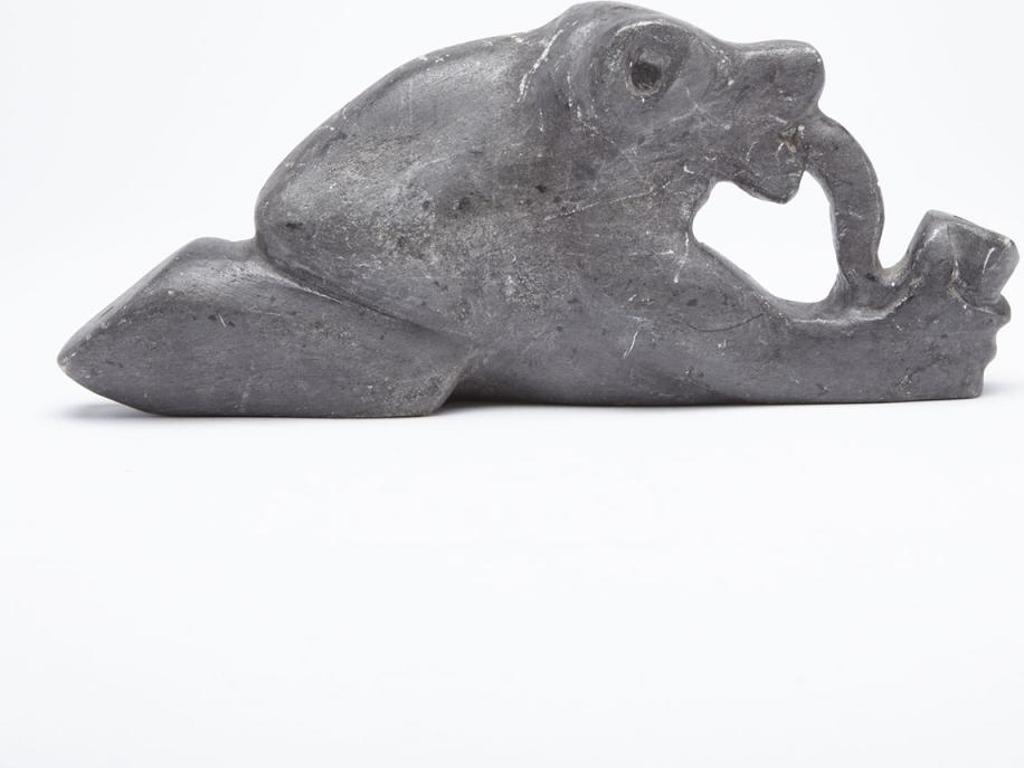 Thomassie Kudluk (1910-1989) - Pipe Smoking Bear