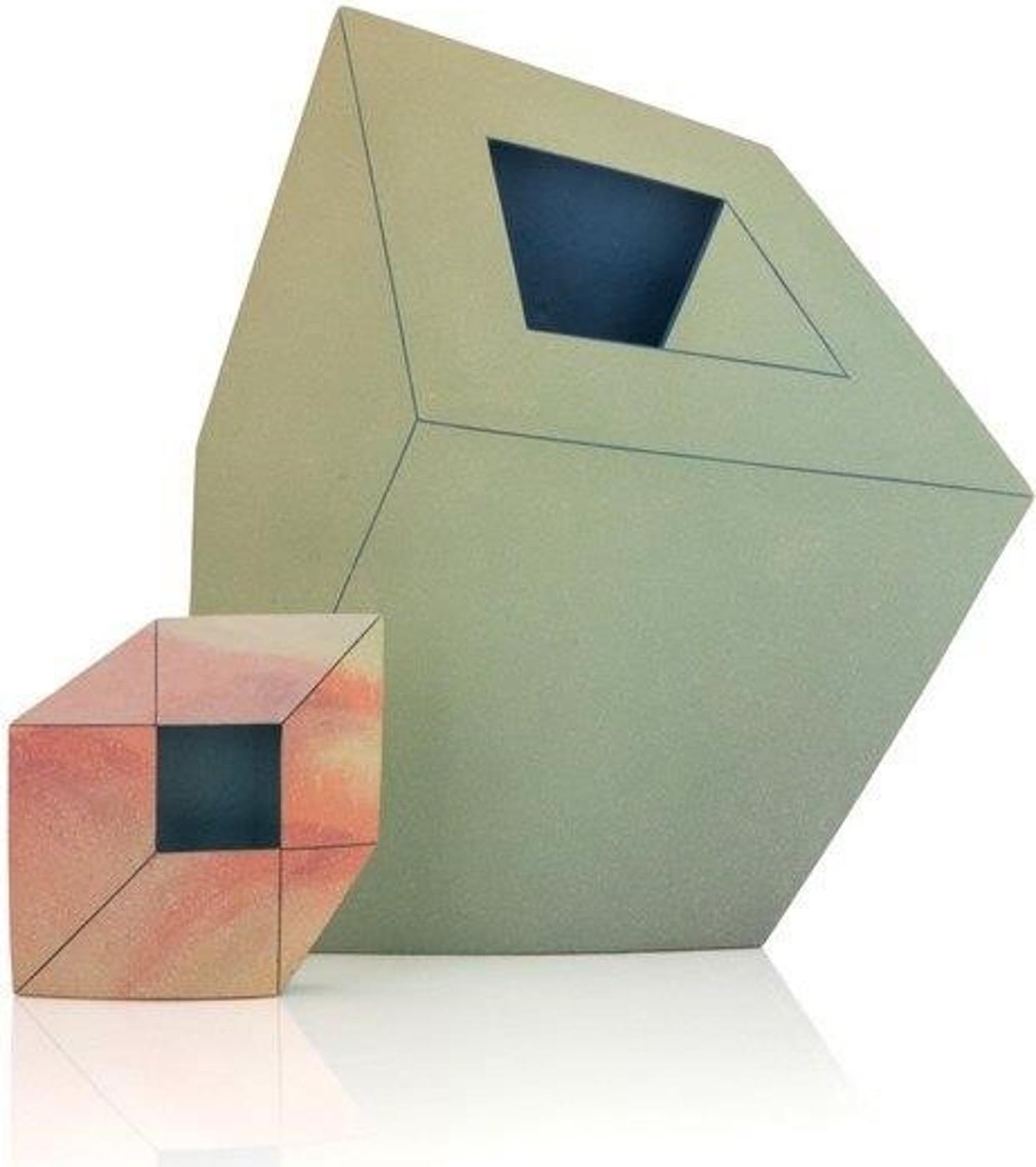 Ben Arnup (1954) - Two stoneware sculptures designed with a Trompe L’Oeil 3D effect. multiple colors